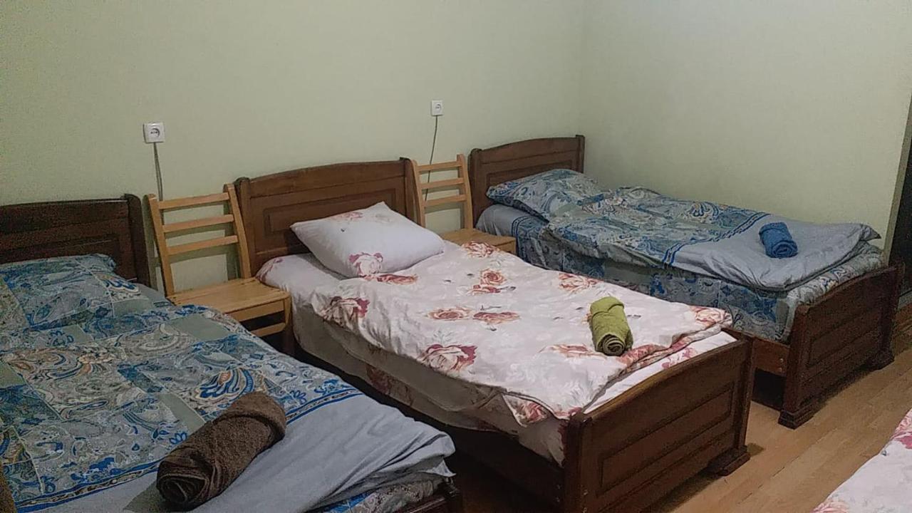 Lost Inn Kazbegi Hostel Экстерьер фото