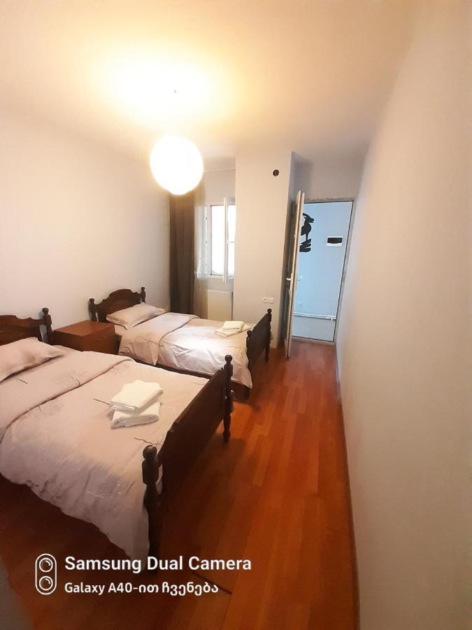 Lost Inn Kazbegi Hostel Экстерьер фото