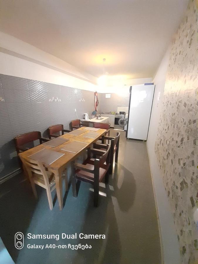 Lost Inn Kazbegi Hostel Экстерьер фото