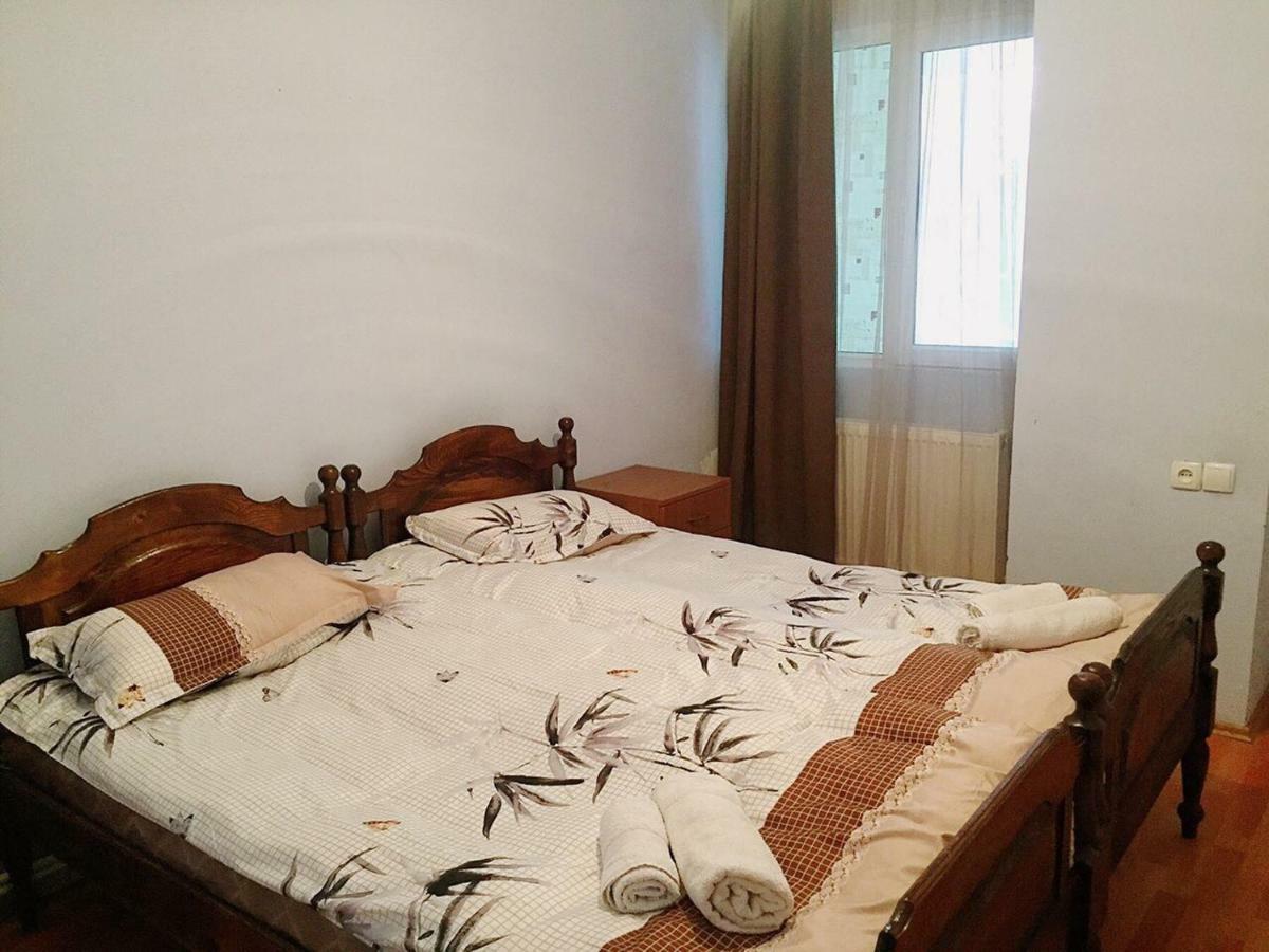 Lost Inn Kazbegi Hostel Экстерьер фото